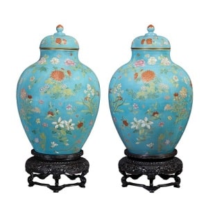 Gavels 'n' Paddles - Pair of Chinese porcelain vases, $1.205 million, Doyle New York