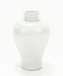 Gavels n' Paddles: Chinese porcelain vase, $6,500, Ahlers & Ogletree