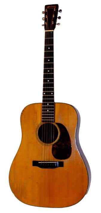 MARTIN GUITAR PIC