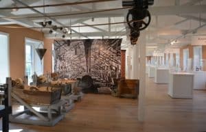Christian Dorflinger and the American Cut Glass Industry
