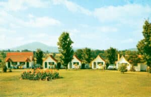 Cabin court in 1940s Bennington, VT, Swiss Village