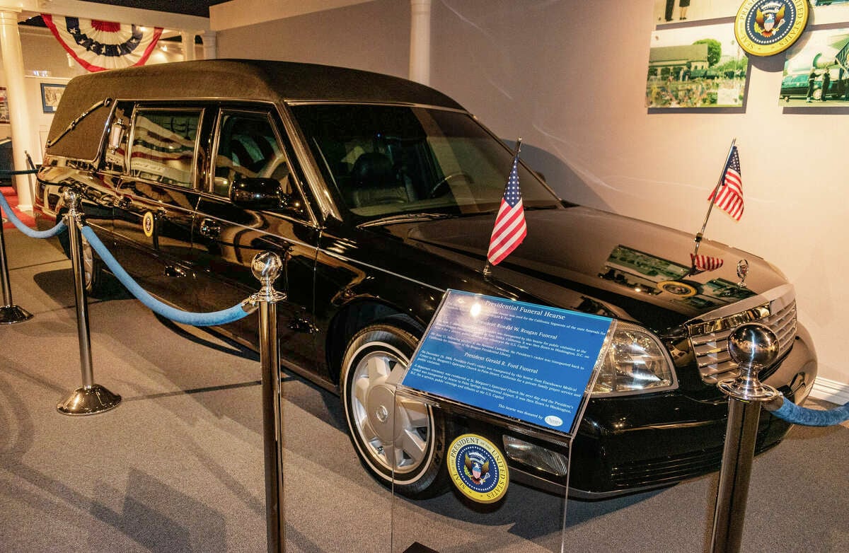 The National Museum of Funeral History unveiled its new, highly anticipated George H.W. Bush Memorial Exhibit, honoring the 41st President of the United States and his wife, Barbara Bush.