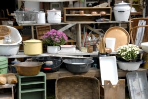Outdoor Antiques Shows: Younger Buyers Come for the Experience
