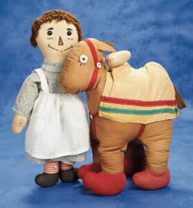 Raggedy Ann doll by Volland and Camel with Wrinkled Knee photo: Theriaults