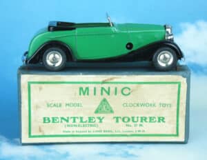 The Minic Bentley came both with battery-powered lights and without, hence the “non-electric” designation here.