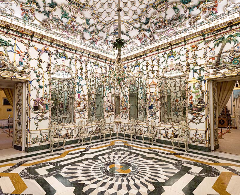 Buen Retiro Porcelain Factory, Porcelain study of Charles III of Spain, 1760–65, Madrid. Painted soft-paste porcelain. Patrimonio Nacional de España. Photo by Patrimonio Nacional.
