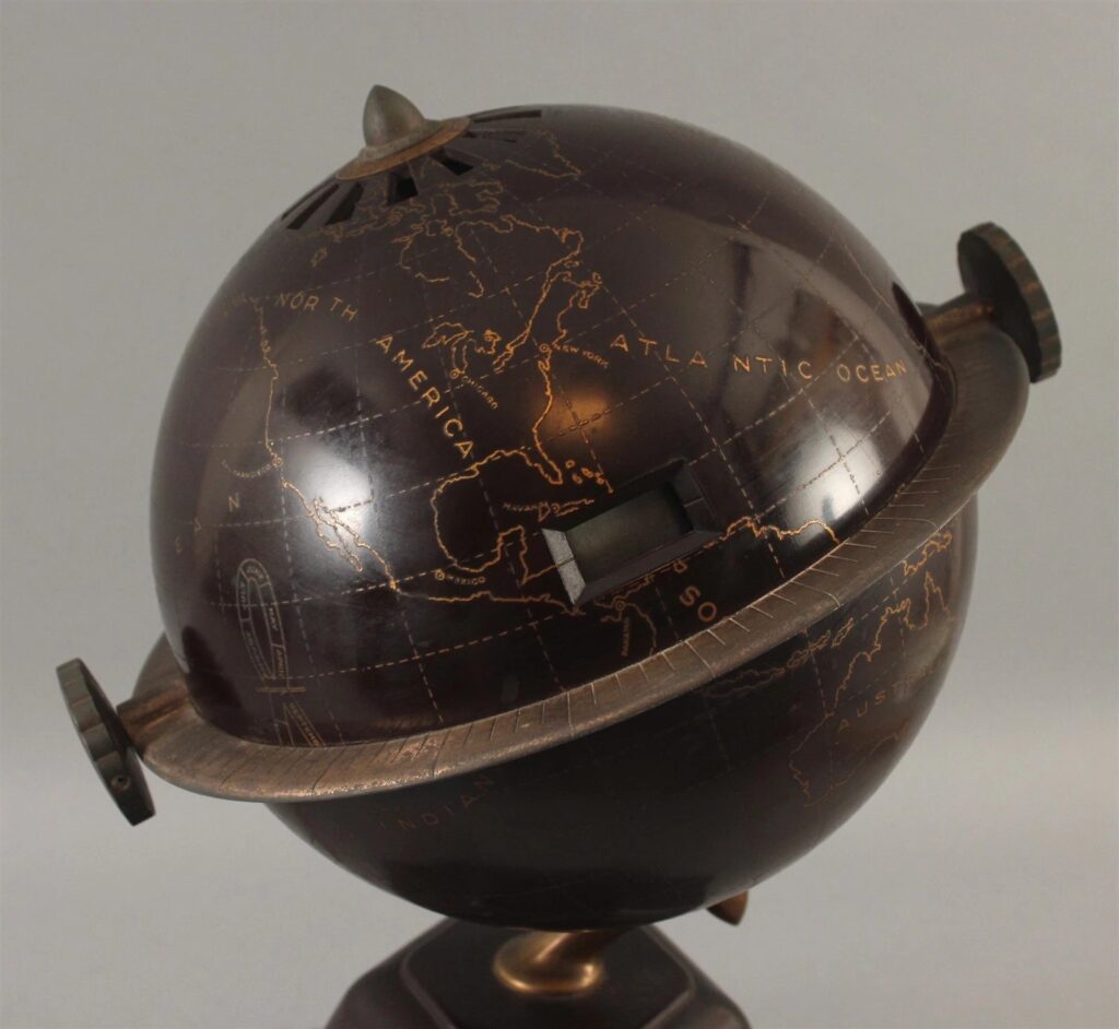 $2,390 (Bids 71, Bidders 20) RARE Antique Raymond Loewy Colonial Model 700 Mephisto Bakelite Globe Tube Radio.