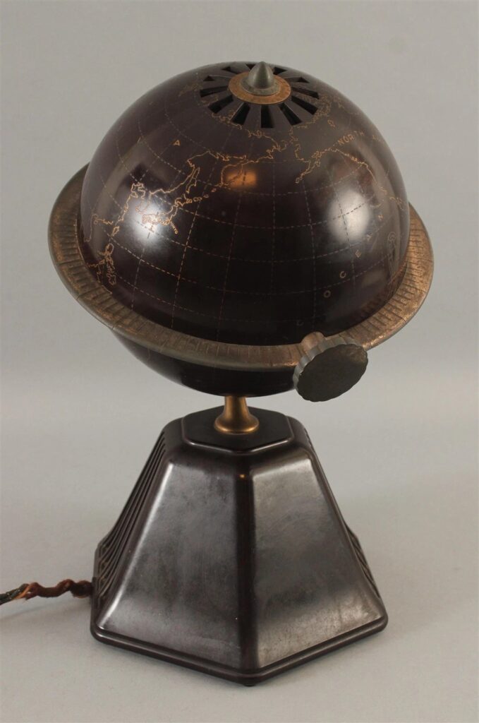 Globe 4