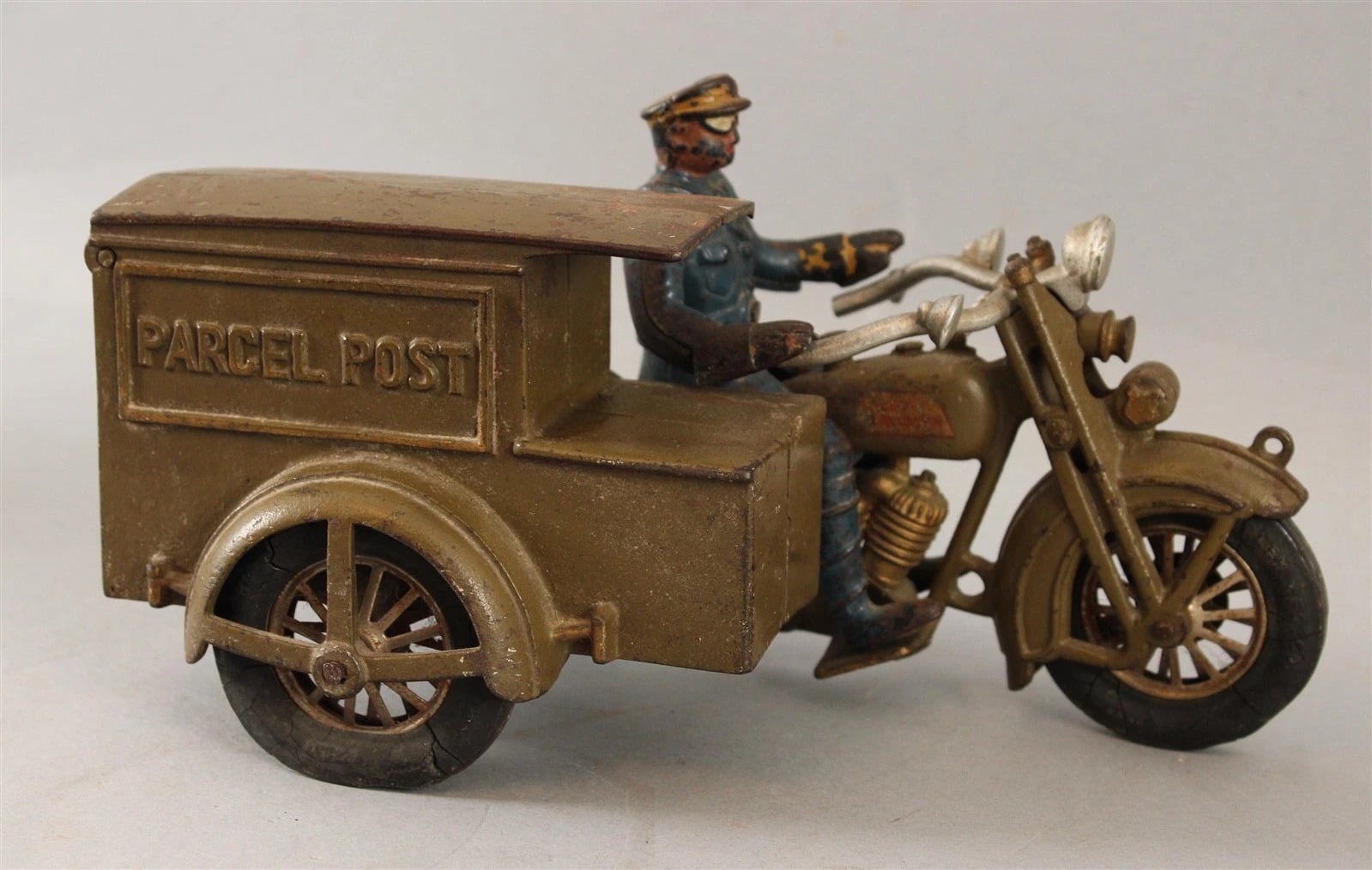 $1,275 (Bids 63, Bidders 21) RARE Lrg Antique Hubley Cast Iron Harley-Davidson Motorcycle Parcel-Post Sidecar.