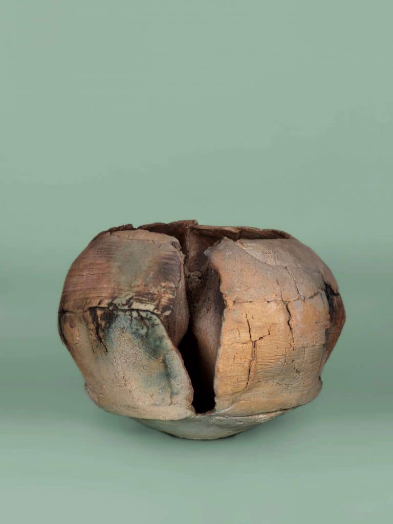 Estate of Ruth Duckworth, Untitled (Mama Pot), 1975, Hand-built stoneware, oxide colors, reduction fired, 18 x 21 x 23 inches (45.7 x 53.3 x 58.4 cm)