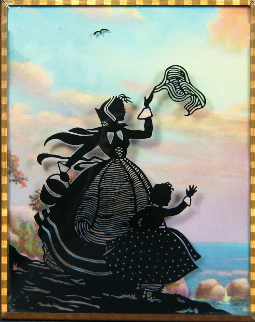 Waving farewell to the seafarers, a Benton Glass silhouette.