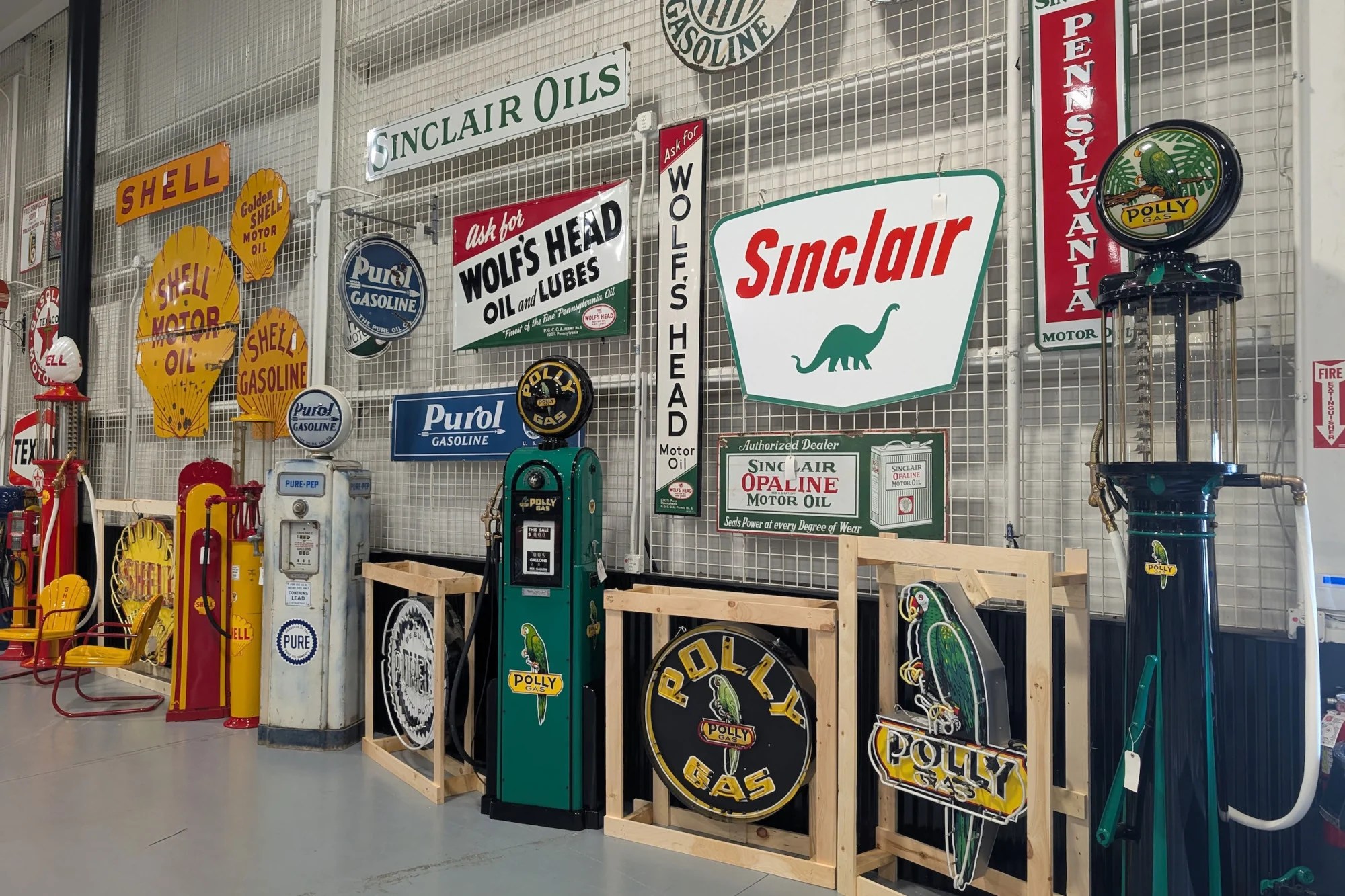 01 Ron Sutton Polly Gas and Sinclair Collection Display