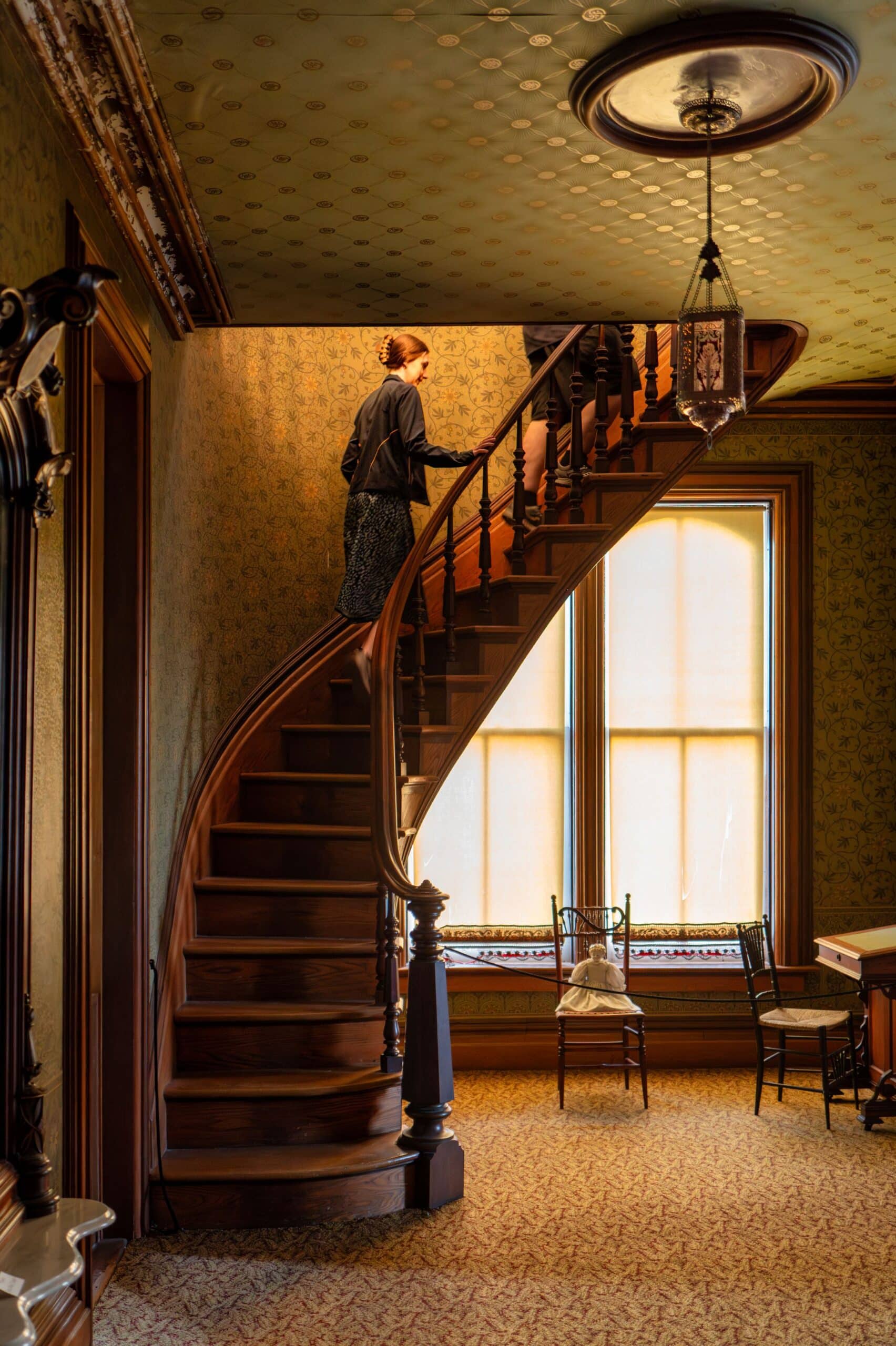 Photo 2   Upstairs Downstairs